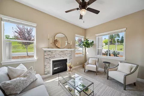 819 Bellagio Ter, Redding, CA 96003 photo 5