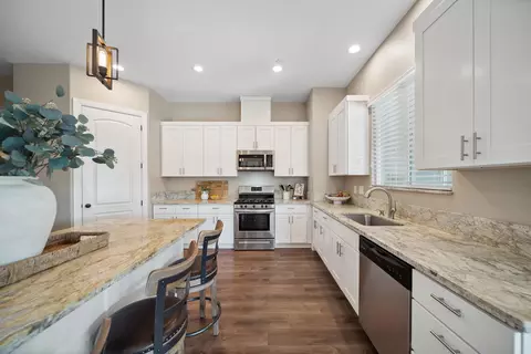 819 Bellagio Ter, Redding, CA 96003 photo 11