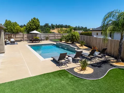 819 Bellagio Ter, Redding, CA 96003