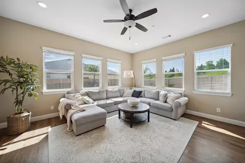 819 Bellagio Ter, Redding, CA 96003 photo 13
