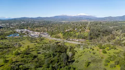225 Ridgetop Dr # 215, Redding, CA 96003 photo 22