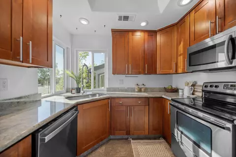 225 Ridgetop Dr # 215, Redding, CA 96003 photo 12