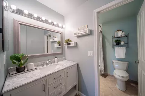 225 Ridgetop Dr # 215, Redding, CA 96003 photo 4