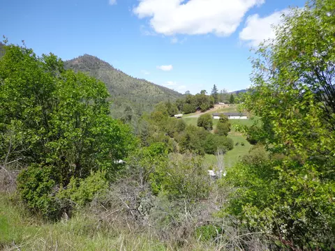 22076 Loop Dr, Redding, CA 96003 photo 14