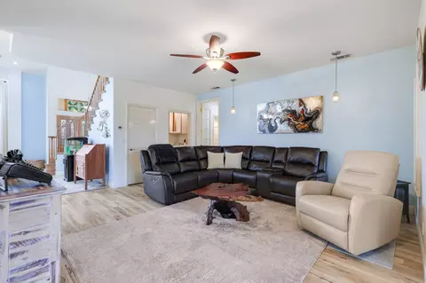 Living - 1607 St Andrews Dr, Redding, CA 96003 photo 3 of 3