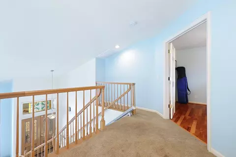 Entry Way - 1607 St Andrews Dr, Redding, CA 96003 photo 6 of 7
