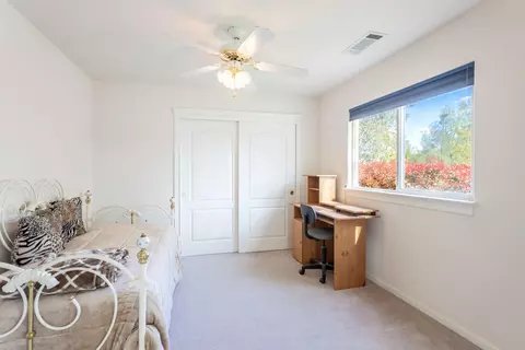 Bedroom - 11780 Talofa Dr, Redding, CA 96003 photo 1 of 4