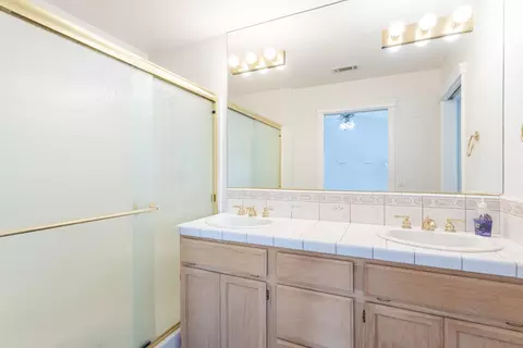 Bath - 11780 Talofa Dr, Redding, CA 96003 photo 2 of 3