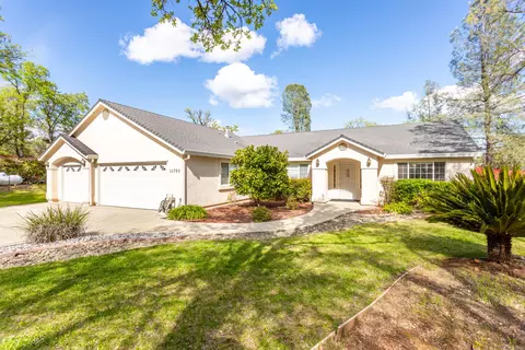 11780 Talofa Dr, Redding, CA 96003