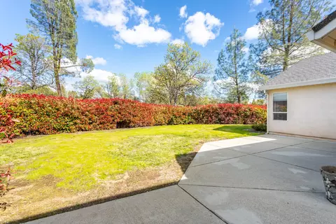 Exterior - 11780 Talofa Dr, Redding, CA 96003 photo 6 of 9