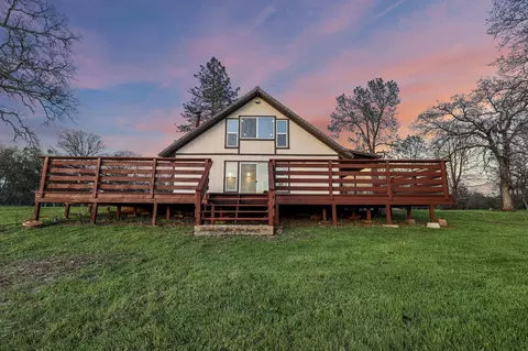 12400 Maria Dr, Redding, CA 96003 photo 8