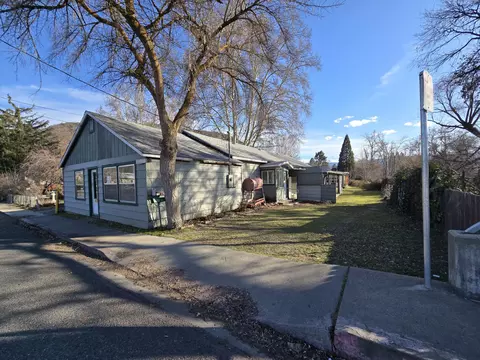 123 Raymond St, Yreka, CA 96097