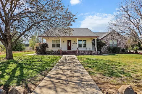 19285 Country View Dr, Cottonwood, CA 96022