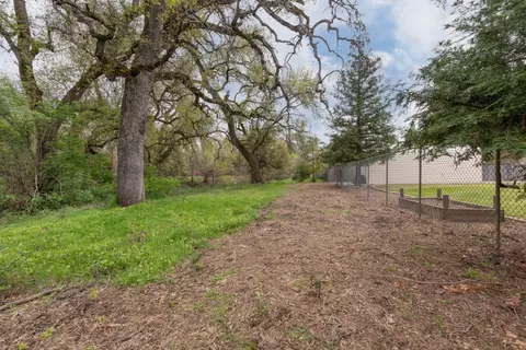 6657 Hemlock St, Redding, CA 96001 photo 28