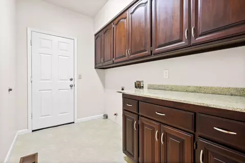 4355 Glen Vista Ct, Redding, CA 96002 photo 23