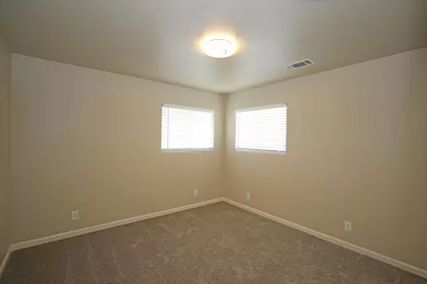Bedroom - 2900 Lanning Ave, Redding, CA 96001 photo 1 of 3