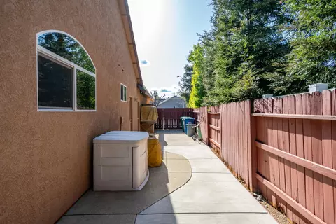 Exterior - 4803 Clark River Dr, Redding, CA 96002 photo 37 of 38