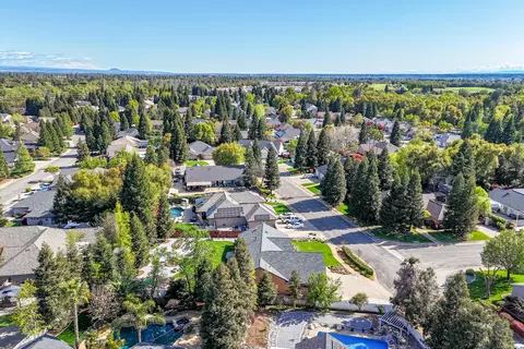 View/Area - 4803 Clark River Dr, Redding, CA 96002 photo 5 of 11