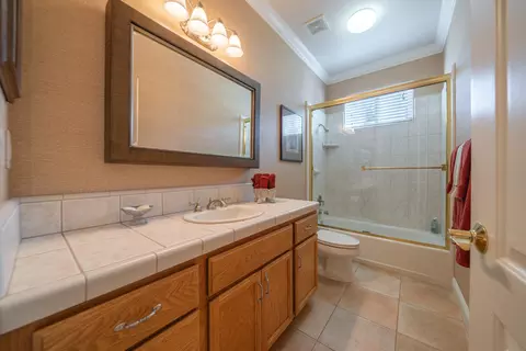 Bath - 4803 Clark River Dr, Redding, CA 96002 photo 1 of 5