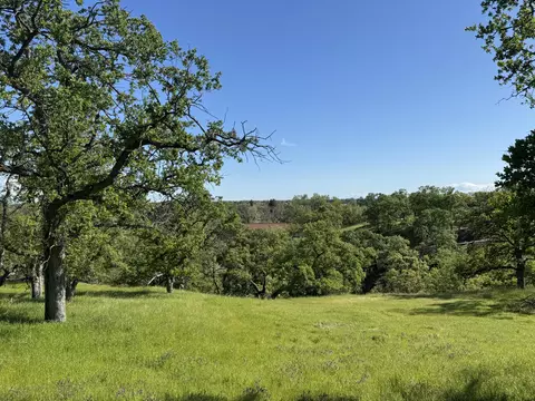 22545 Rio Robles Dr, Red Bluff, CA 96080 photo 1