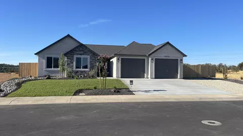 4834 Ridgeline Dr, Anderson, CA 96007
