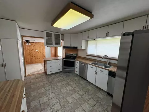 Kitchen - 41139 Brown Rd, Fall River Mills, CA 96028 photo 2 of 2