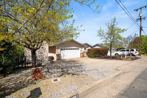 Exterior - 4660 Memory Ln, Redding, CA 96001 photo 6 of 6
