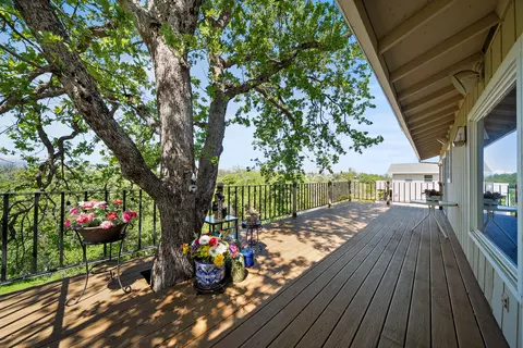 Exterior - 4660 Memory Ln, Redding, CA 96001 photo 2 of 6