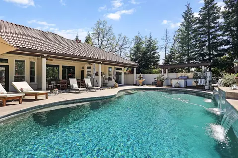 13194 Tierra Heights Rd, Redding, CA 96003 photo 2