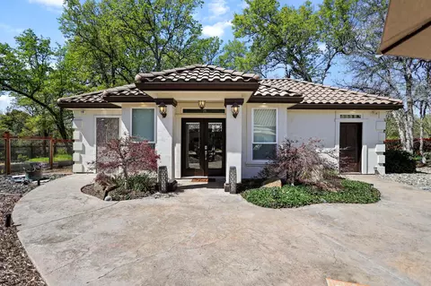 13194 Tierra Heights Rd, Redding, CA 96003 photo 3