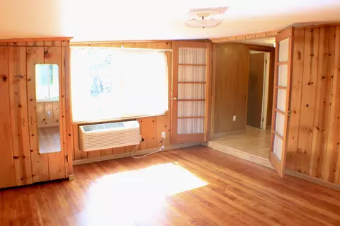 2571 Russell St, Redding, CA 96001 photo 11