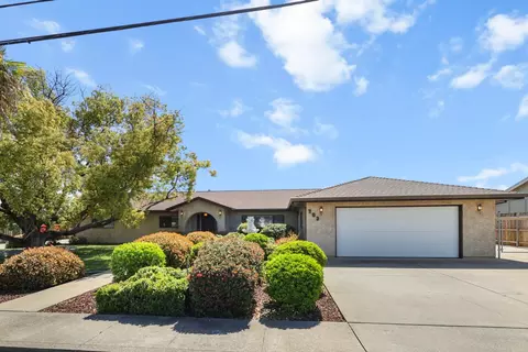 703 Givens Rd, Red Bluff, CA 96080