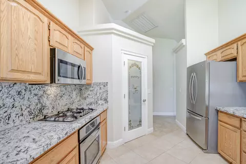 11458 Rugby Hill Dr, Redding, CA 96003 photo 5