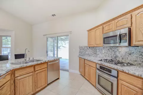 11458 Rugby Hill Dr, Redding, CA 96003 photo 4