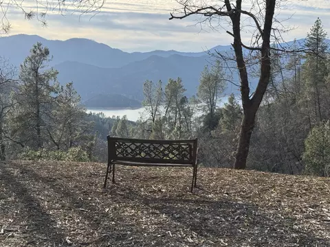 Little Doe Rdg, Lakehead, CA 96051