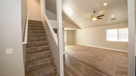 1582 Marigold Way, Redding, CA 96003 photo 5
