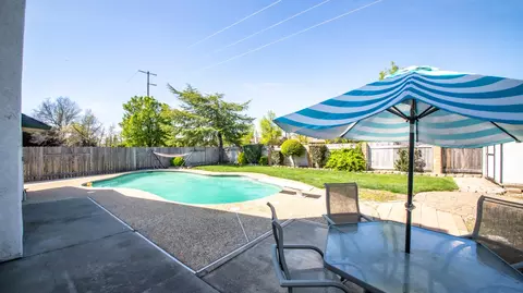 1582 Marigold Way, Redding, CA 96003 photo 27