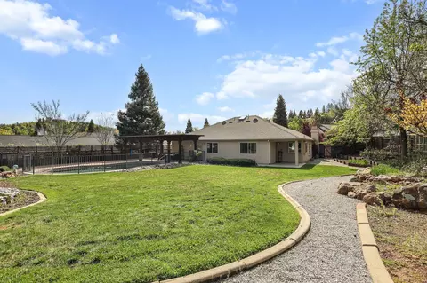 1426 Gladstone Ct, Redding, CA 96001 photo 30