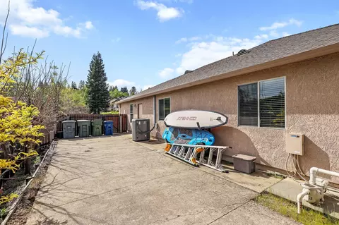 1426 Gladstone Ct, Redding, CA 96001 photo 34