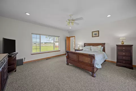Bedroom - 17935 Rivers Edge Dr, Red Bluff, CA 96080 photo 1 of 5