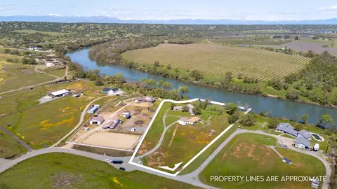 View/Area - 17935 Rivers Edge Dr, Red Bluff, CA 96080 photo 4 of 5