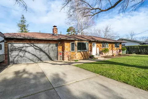 3166 Island Dr, Redding, CA 96001