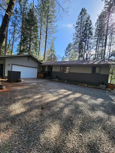 30562 Sleepy Hollow Dr, Shingletown, CA 96088