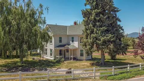 45517 Pittville Rd, Mcarthur, CA 96056