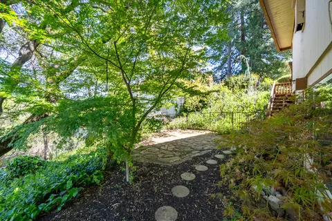 750 Pioneer Ct, Redding, CA 96001 photo 28