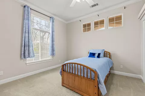 Bedroom - 13454 Tierra Heights Rd, Redding, CA 96003 photo 1 of 3