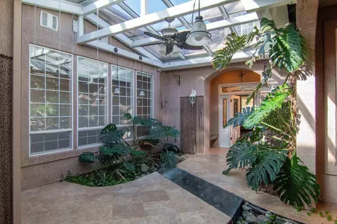 Entry Way - 13454 Tierra Heights Rd, Redding, CA 96003 photo 2 of 7