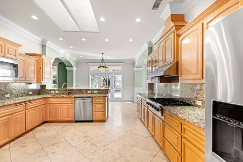 Kitchen - 13454 Tierra Heights Rd, Redding, CA 96003 photo 2 of 6