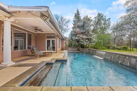 Exterior - 13454 Tierra Heights Rd, Redding, CA 96003 photo 2 of 10