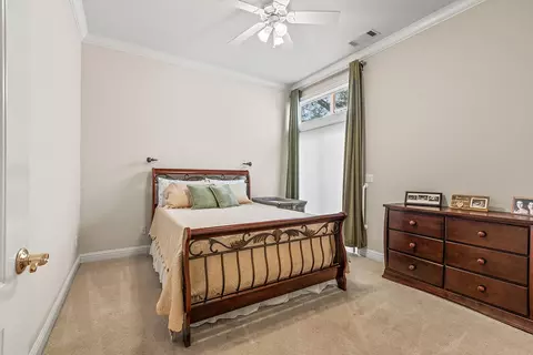 Bedroom - 13454 Tierra Heights Rd, Redding, CA 96003 photo 3 of 3